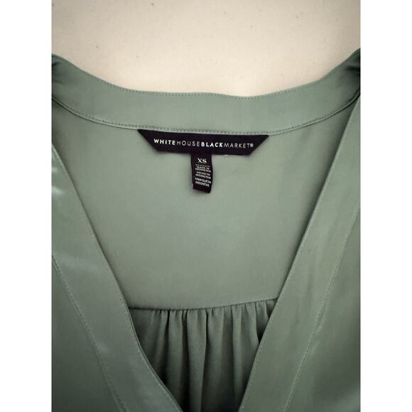 WHBM Women's Green Satin V-neck button-up Shirt Blouse Top XS Holiday Glam Xmas - Picture 5 of 7